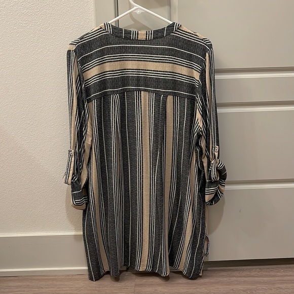 DOE & RAE STRIPPED BLOUSE - Picture 2 of 5